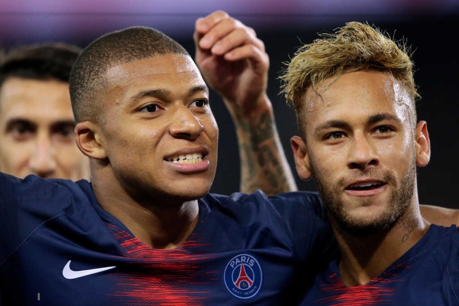 姆巴佩與內馬爾，足球界的雙子星新動(dòng)態(tài)揭秘