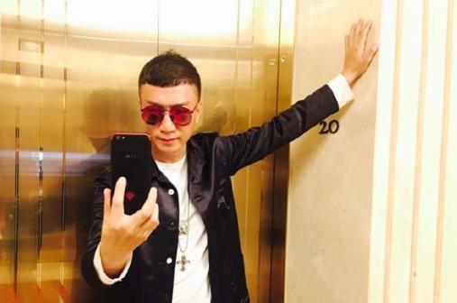 魅力男人團重塑男性風(fēng)尚典范，最新潮流引領(lǐng)者