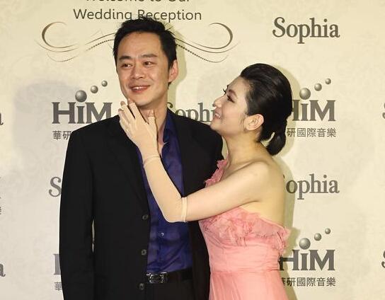 張承中最新動(dòng)態(tài)，明星之路持續閃耀