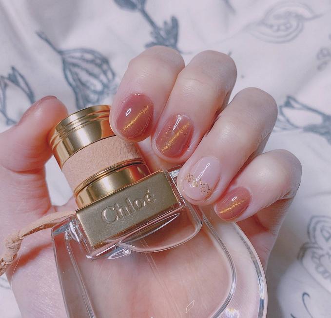 冬季最新時(shí)尚美甲純色，潮流之選