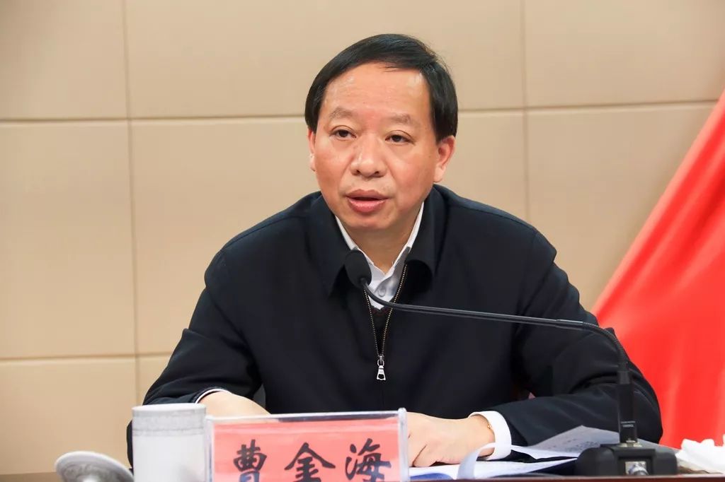 丁繡峰展現堅定領(lǐng)導力，時(shí)代先鋒的最新動(dòng)態(tài)