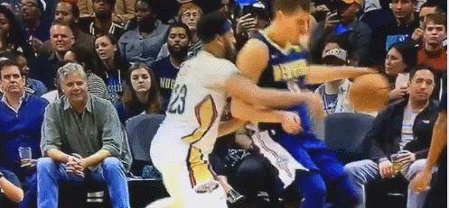 湖人巨星戴維斯蓄勢待發(fā)，巨星光芒閃耀全新篇章